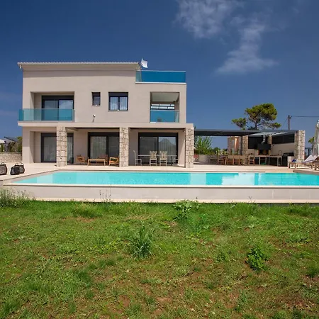 Aquamarina Villa