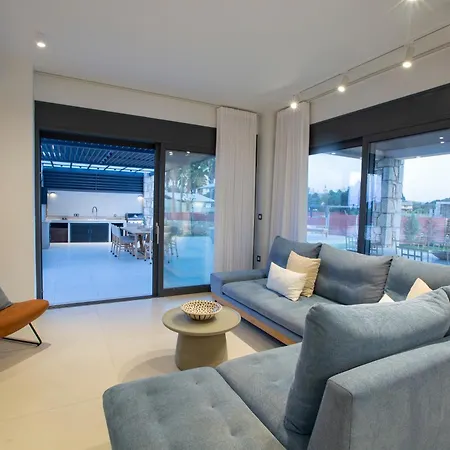 Aquamarina Villa *