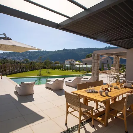 Aquamarina Villa