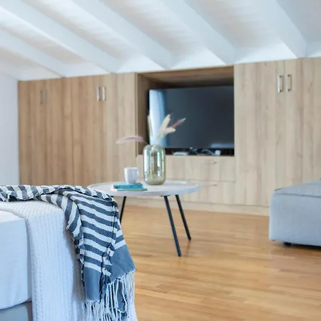 Aquamarina Villa *