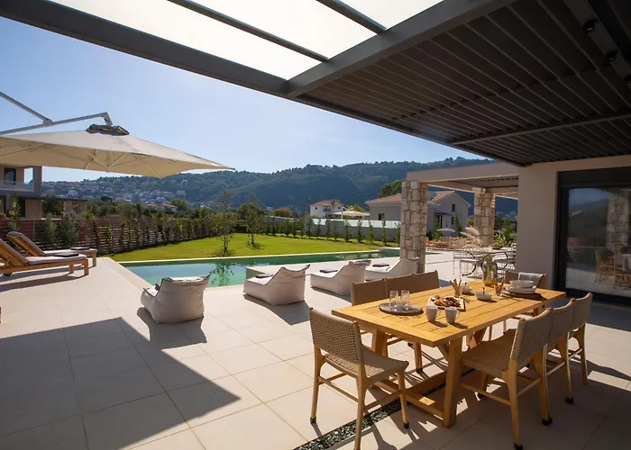Aquamarina Villa