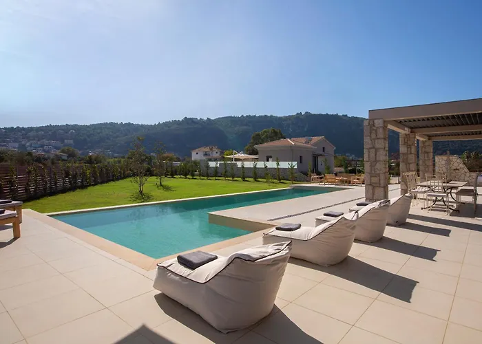 Aquamarina Villa *